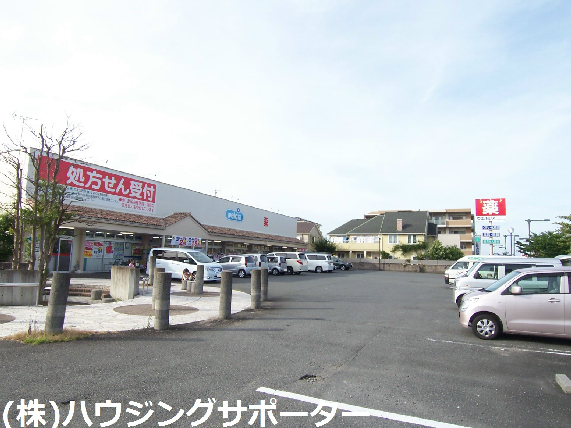 ドラッグストア：Welcia(ｳｴﾙｼｱ) 八王子みなみ野店　1597m