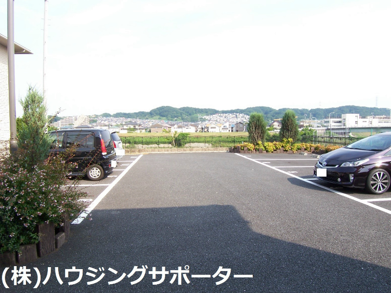 外観画像：駐車場です！