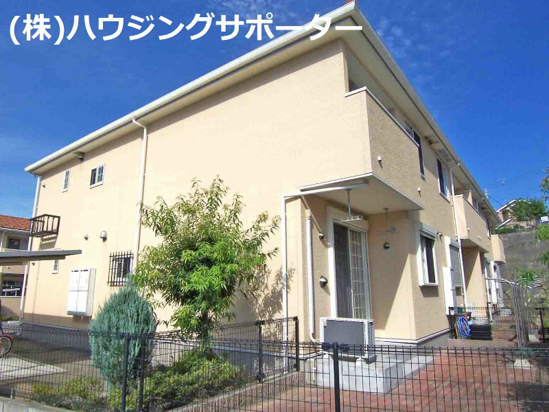 外観画像：Ｂ棟南西側から