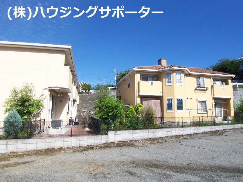 外観画像：向かって左がＢ棟、右がＣ棟です