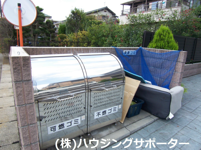 外観画像：敷地内ゴミ捨て場