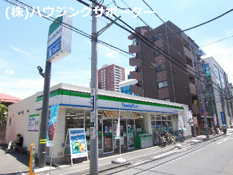 コンビ二：ﾌｧﾐﾘｰﾏｰﾄ 八王子明神町四丁目店　143m