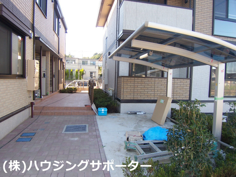 外観画像：レギャン（Ｂ棟）とヌサドゥア（Ｃ棟）の間です