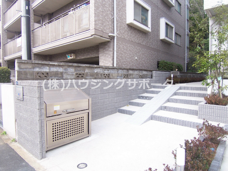 外観画像：敷地内ゴミ捨て場です