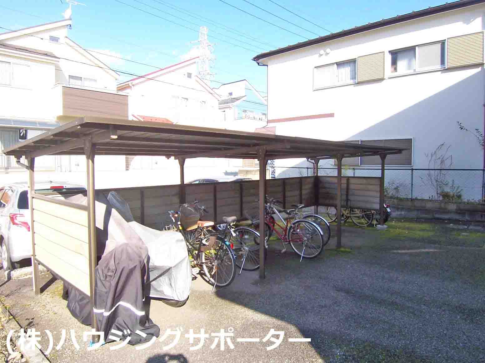 アイアンフラッツ 北側に駐輪スペースがあります。