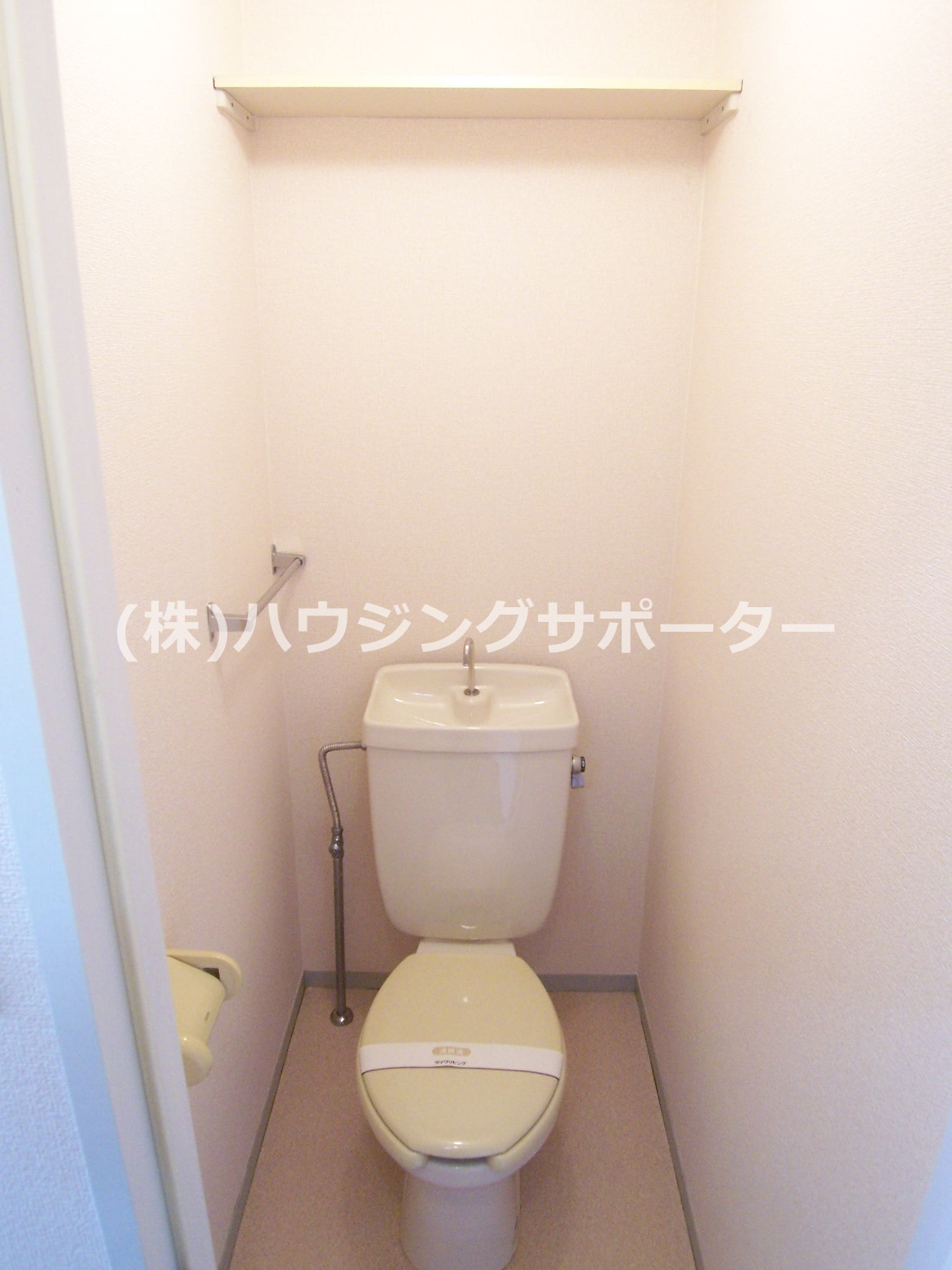 アイアンフラッツ バストイレ別です。