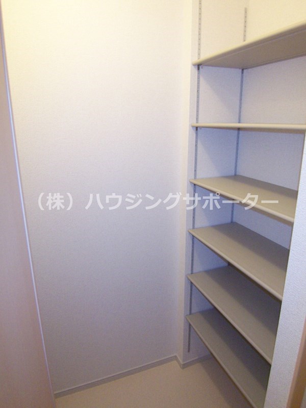 サニーレジデンス 玄関