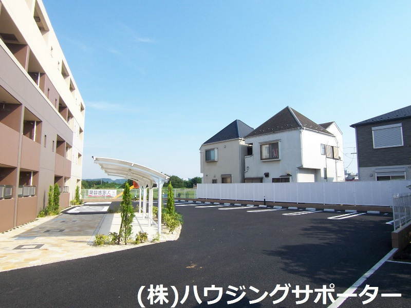 サニーレジデンス 駐車場