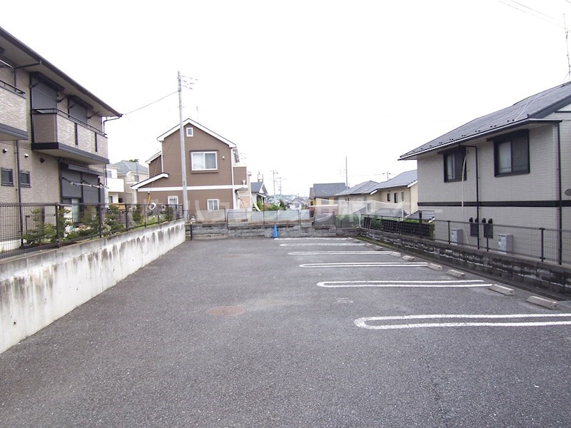 グリーンヴィレッジ　D 駐車場