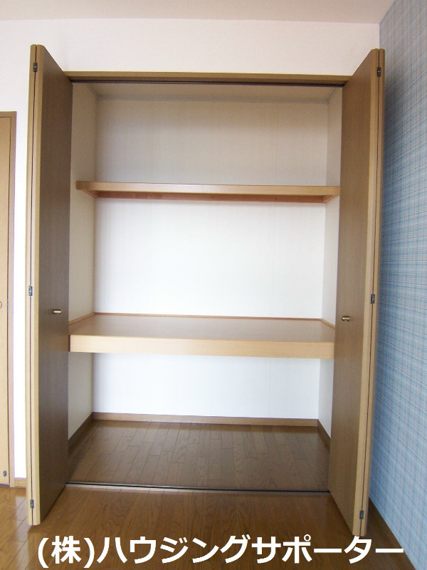 グリーンヴィレッジ　D 収納