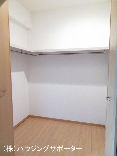 コスモタウンズ 収納