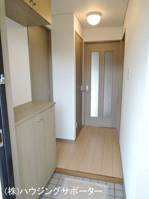 エランドール清水 玄関