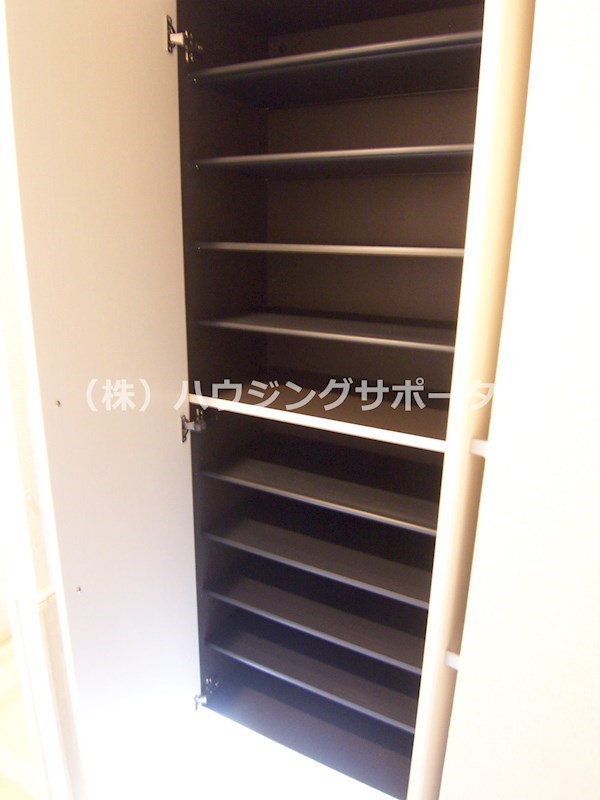 セレノ・コリーナ・ダイマチ 玄関