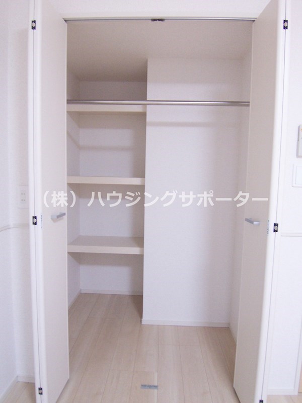 エスペランサ八日町 収納