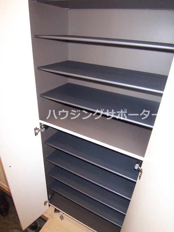 ヴィラ　サンライズ 収納