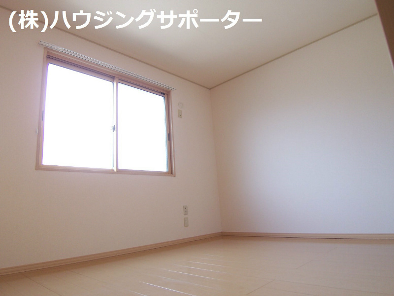 ラフィネ弐番館 ベッドルーム