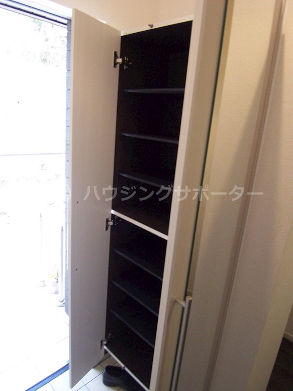 フォレスト　つどいの森 玄関