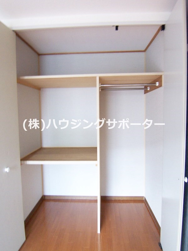 サントゥールＢ 収納