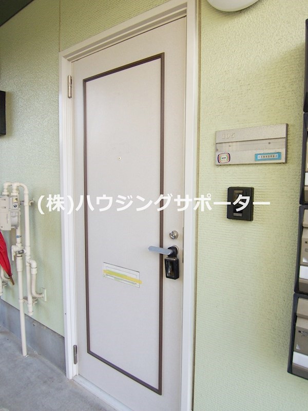 サントゥールＢ 玄関