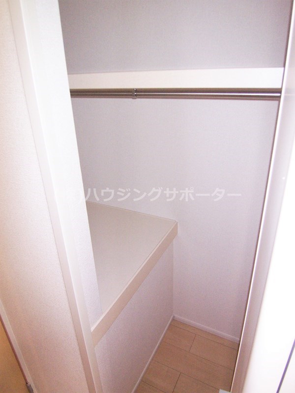 エレガント神谷原 収納