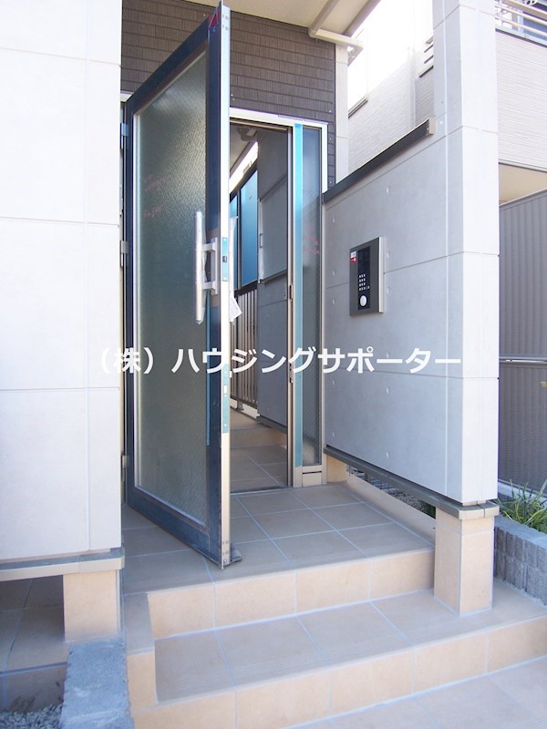 プラシード　カメリア エントランス