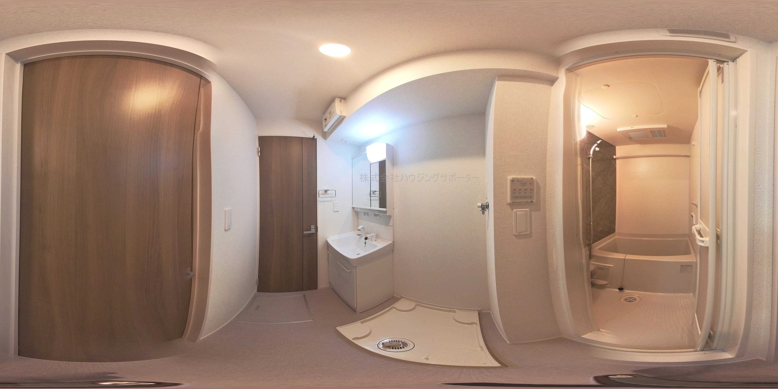 偶数室（入って右キッチン）のお部屋のパノラマ画像です。※写真は１階で床下収納がありますが２階は無し