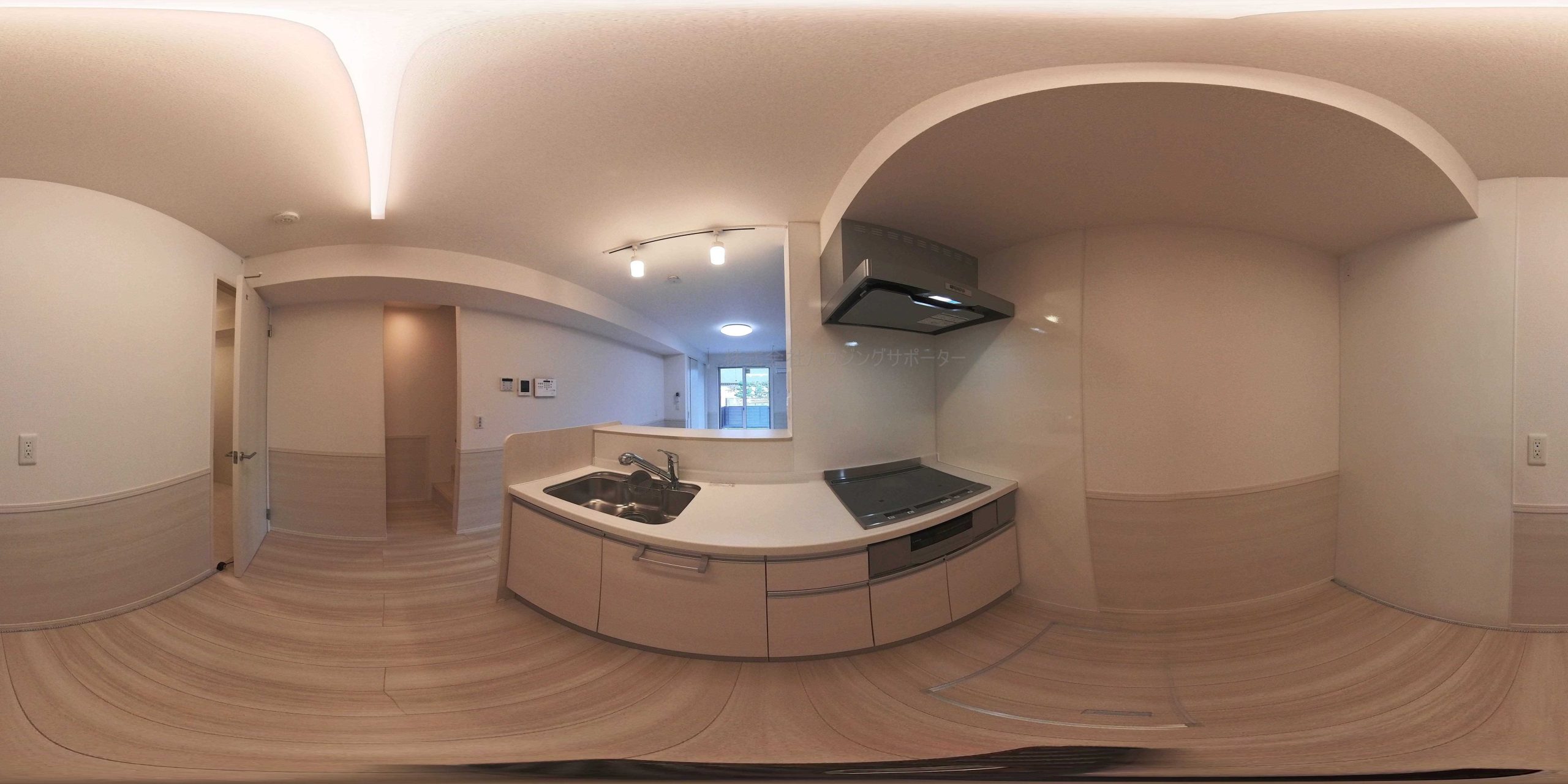部屋により左右反転です。