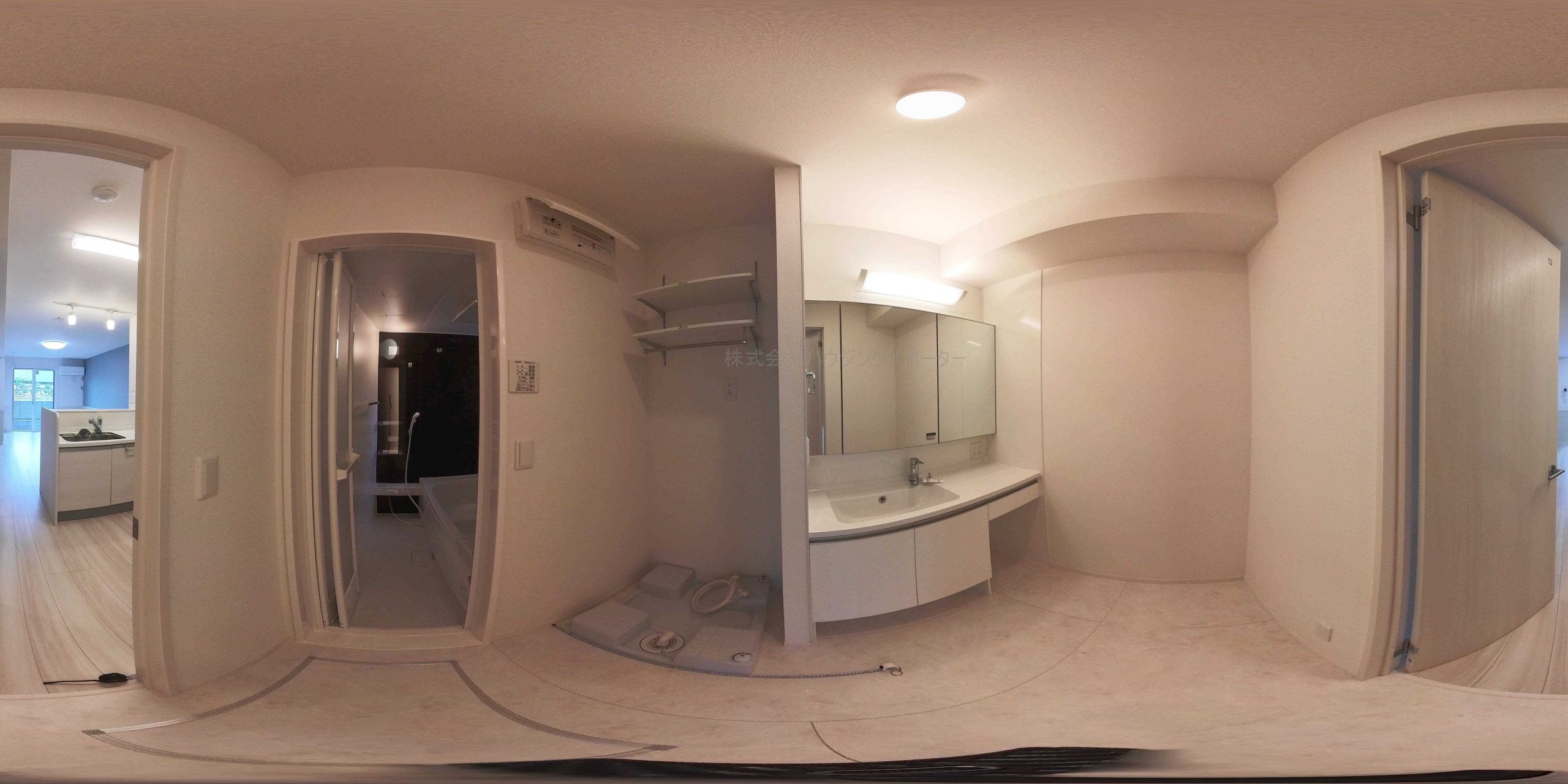 部屋により左右反転です。