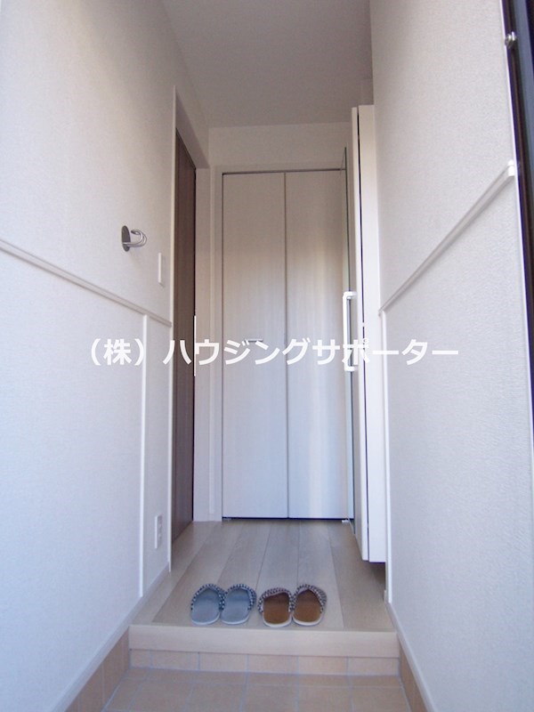 エクセレント　フィオーレA 玄関