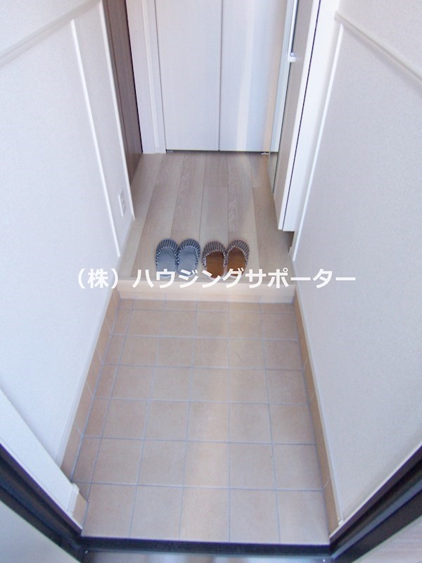 エクセレント　フィオーレA 玄関