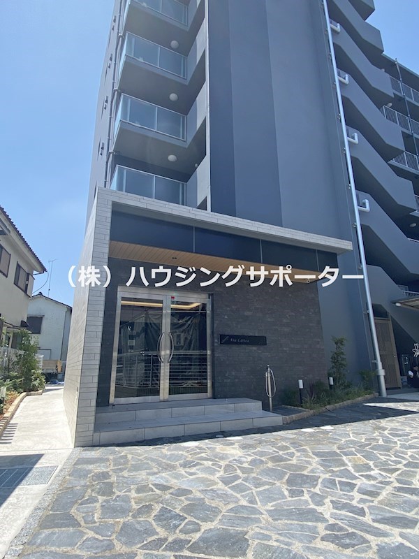 ヴィア・ラッテア エントランスは東側（秋川街道側にあります）
