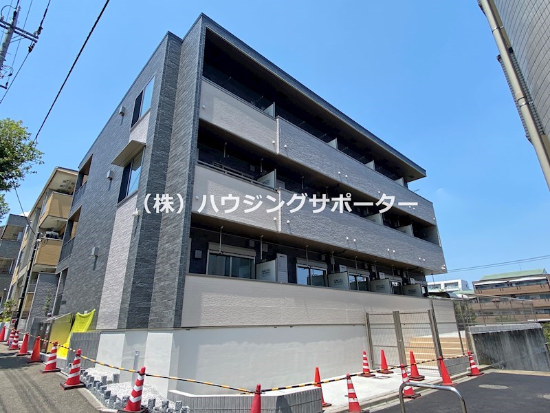 ヴィラ　エクセレーナ １階でも少々高く人目は気になりにくいかと思います