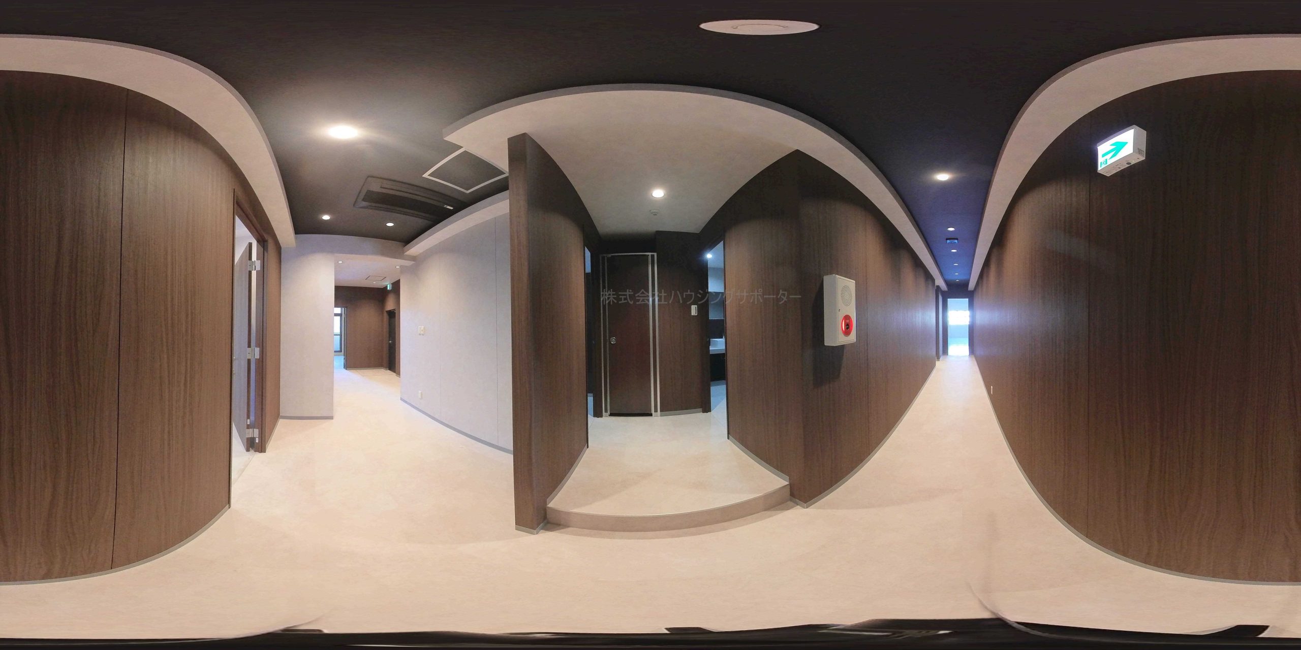 共用トイレもしっかり男女別でリノベーションで綺麗です
